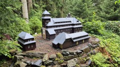 Juli 2025: Das Fichtelberghaus (auf dem h&ouml;chster Gipfel Sachsens) im Klein Erzgebirge in Oederan